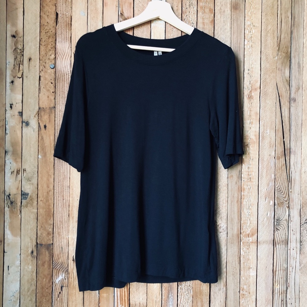 Banana Republic Soft Crew Neck Tee